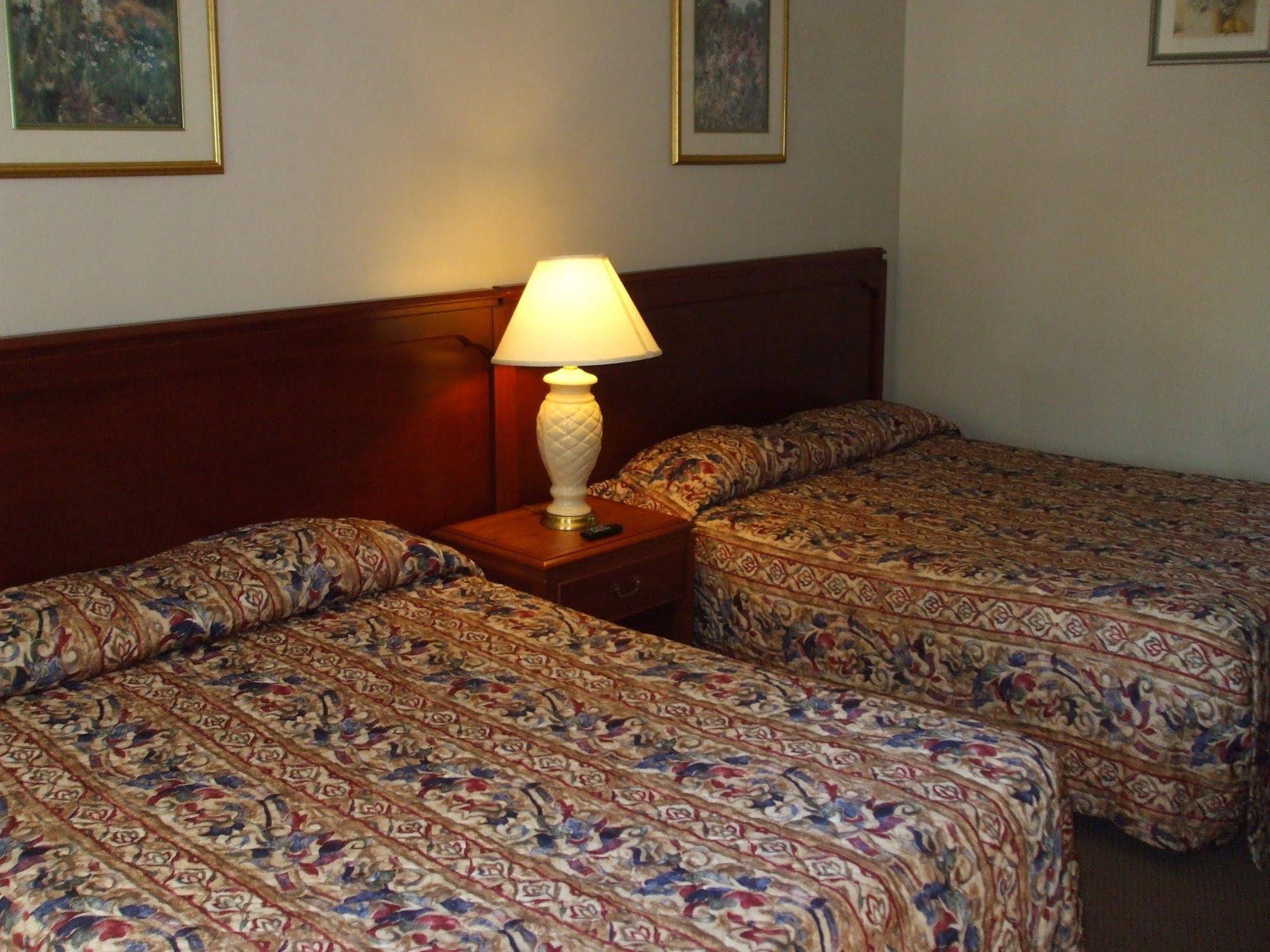 Forest Plaza Motel