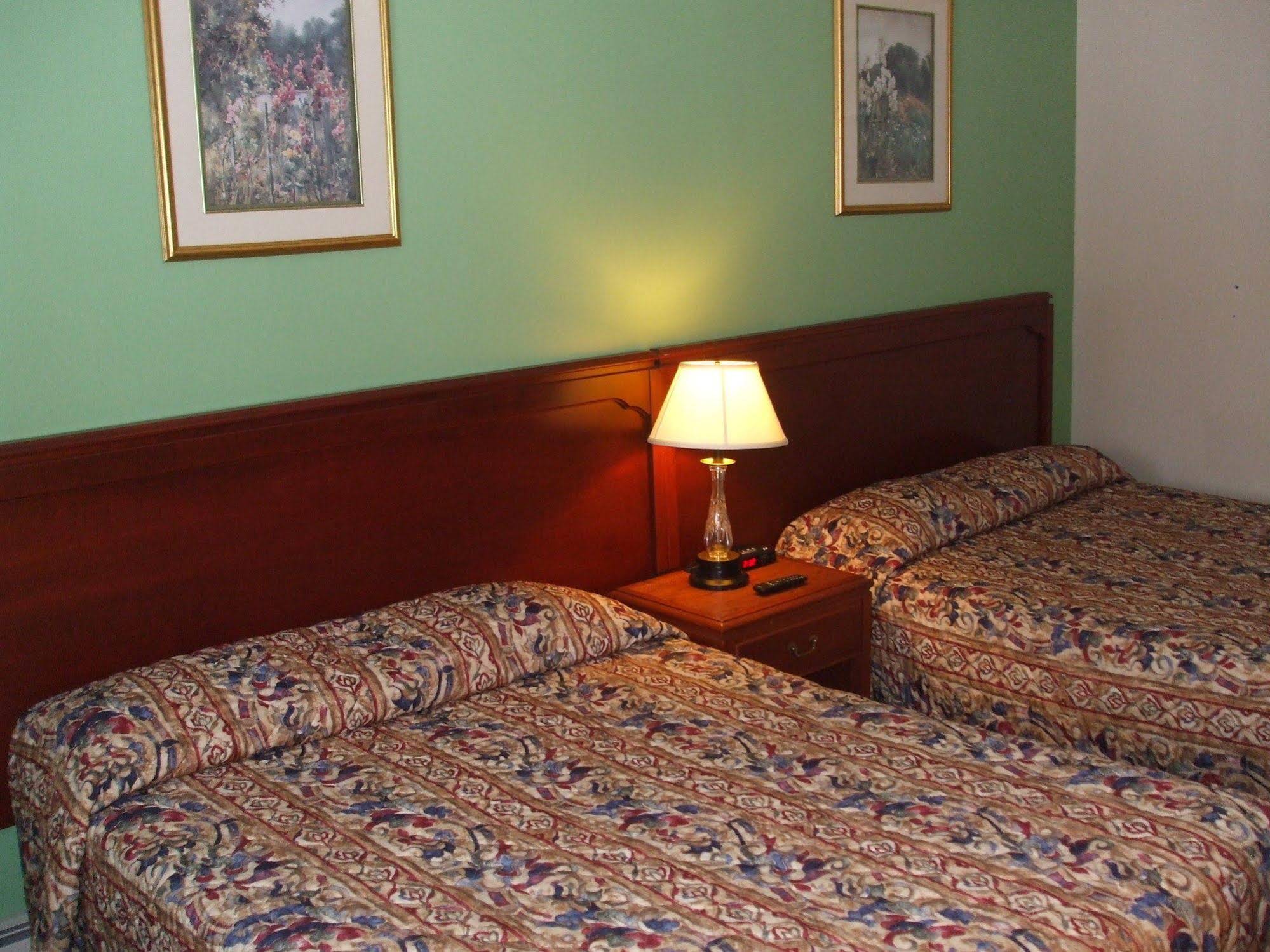 Forest Plaza Motel