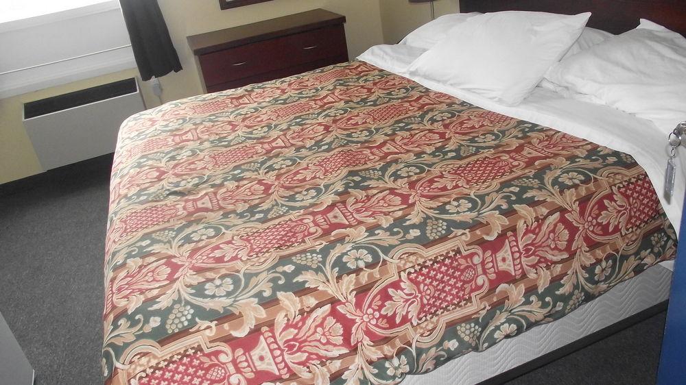 Empress Inn & Suites by the Falls