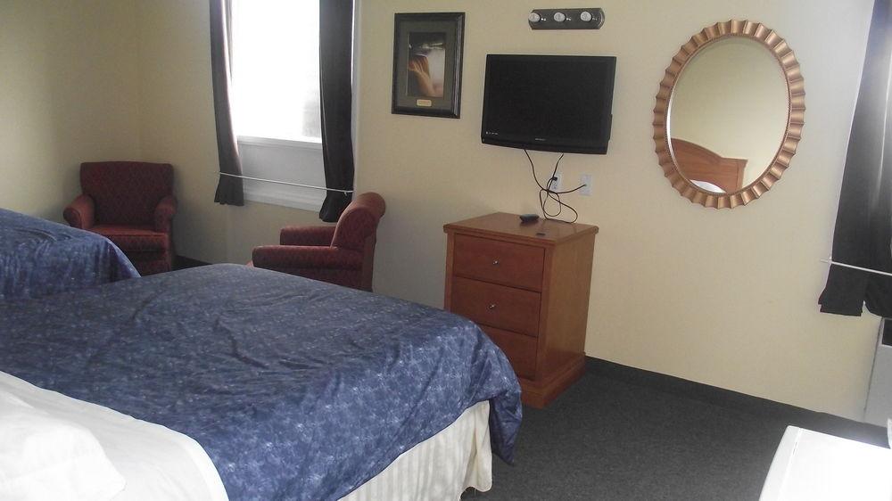 Empress Inn & Suites by the Falls