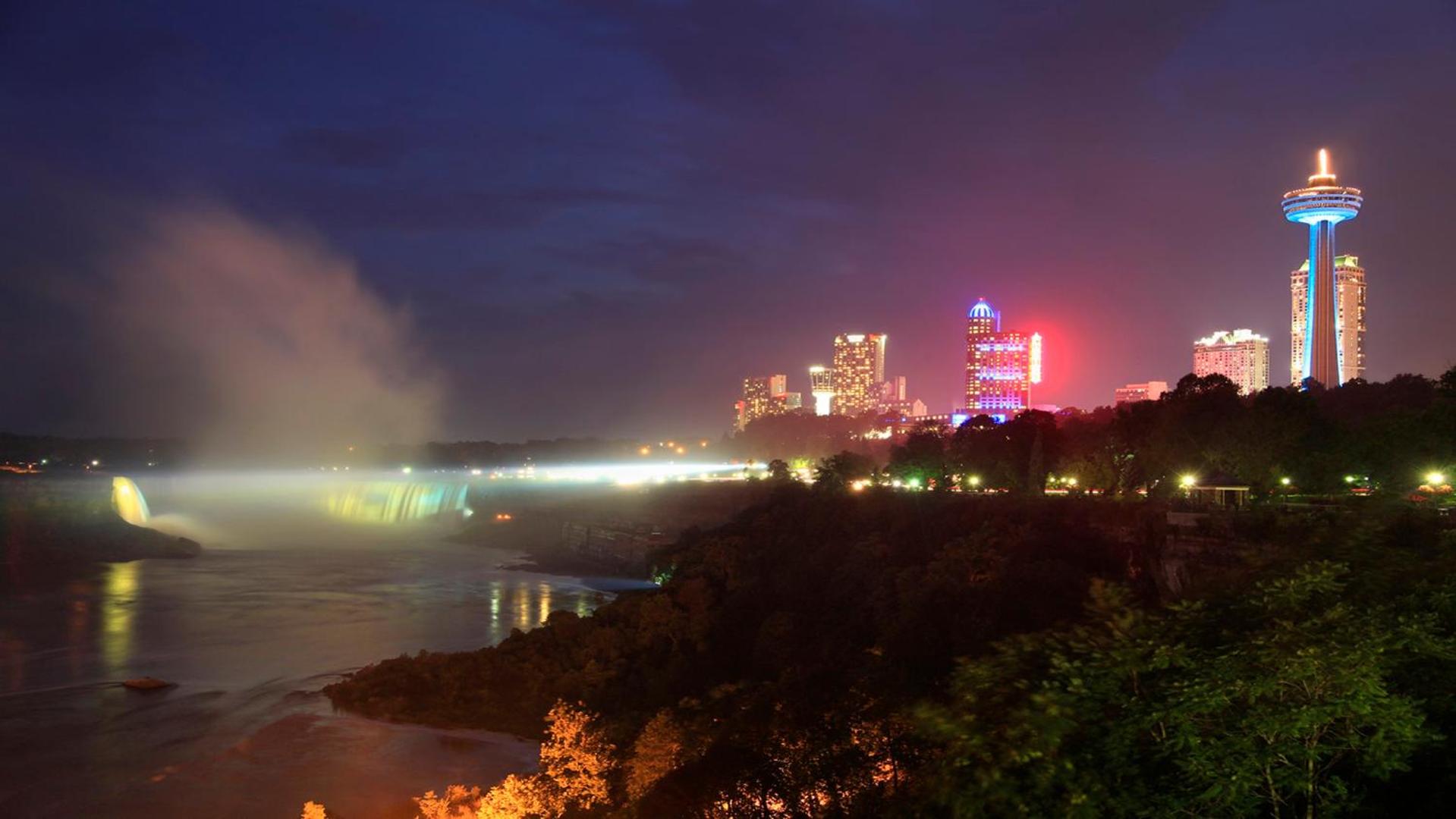 Holiday Inn Niagara Falls - by The Falls