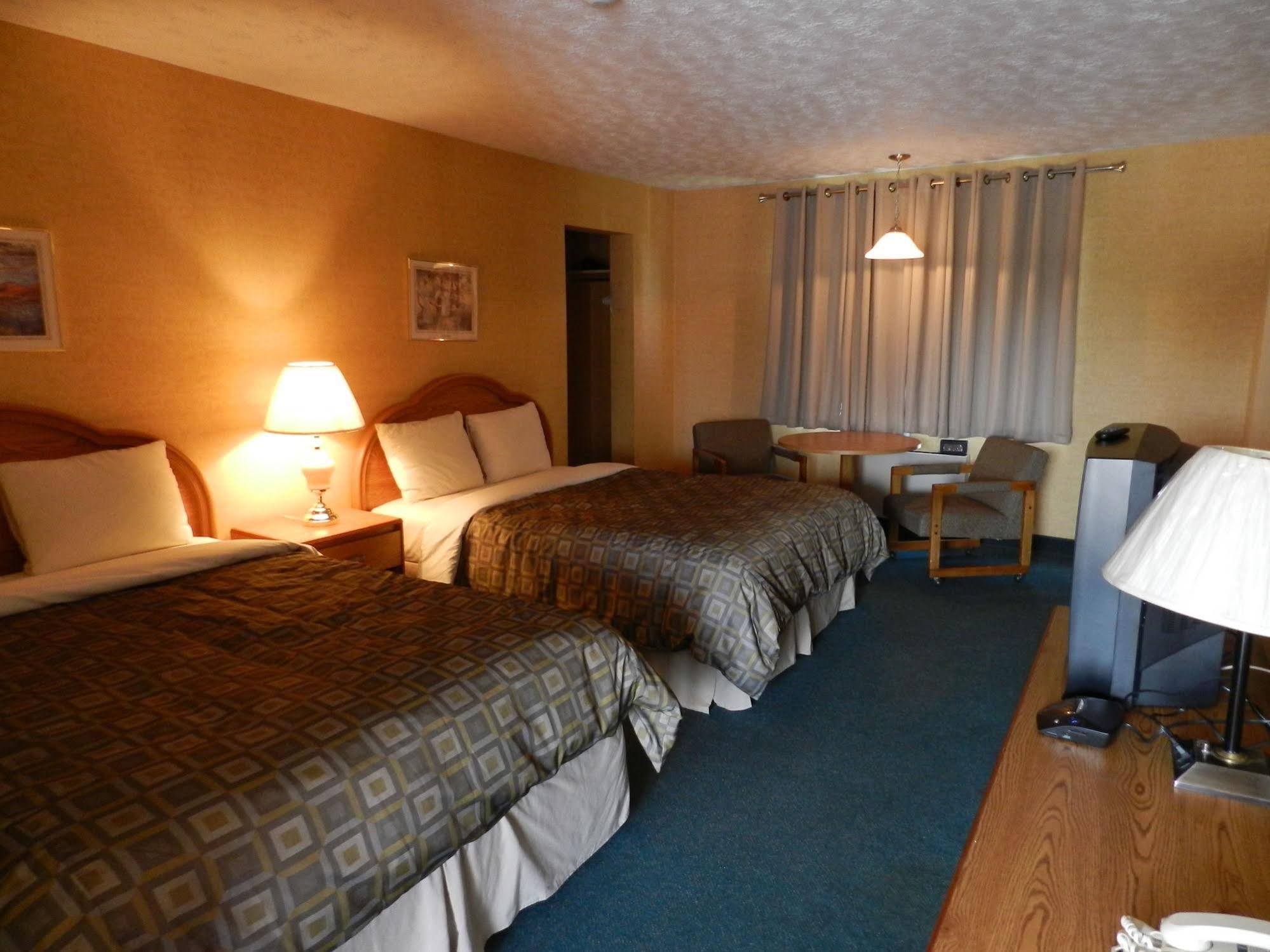 Kings Inn Near the Falls