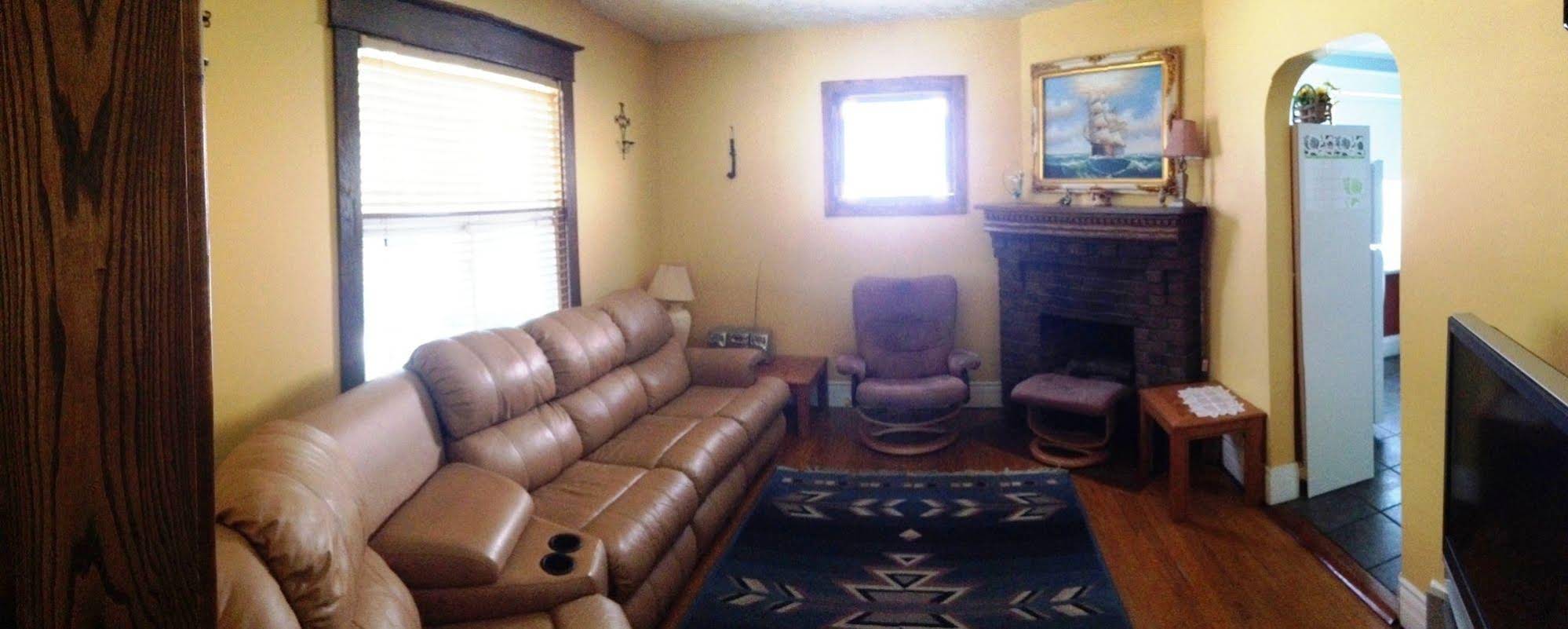 Niagara Falls Cottage Rental - Pine Tree House