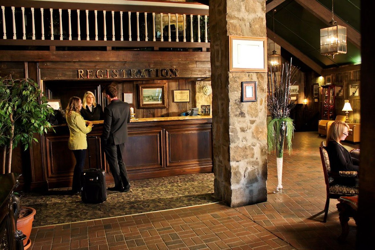 Old Stone Inn