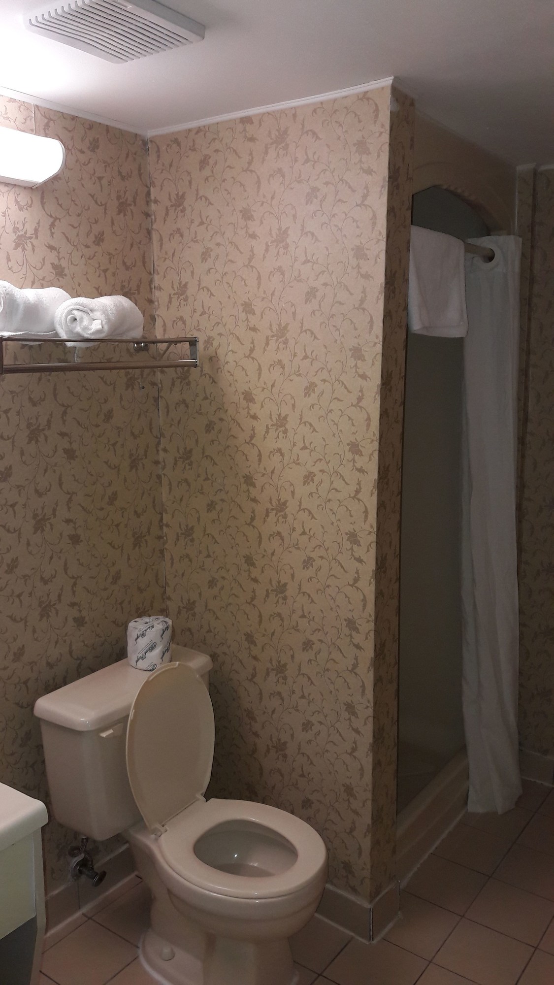Super 8 by Wyndham Niagara Falls North