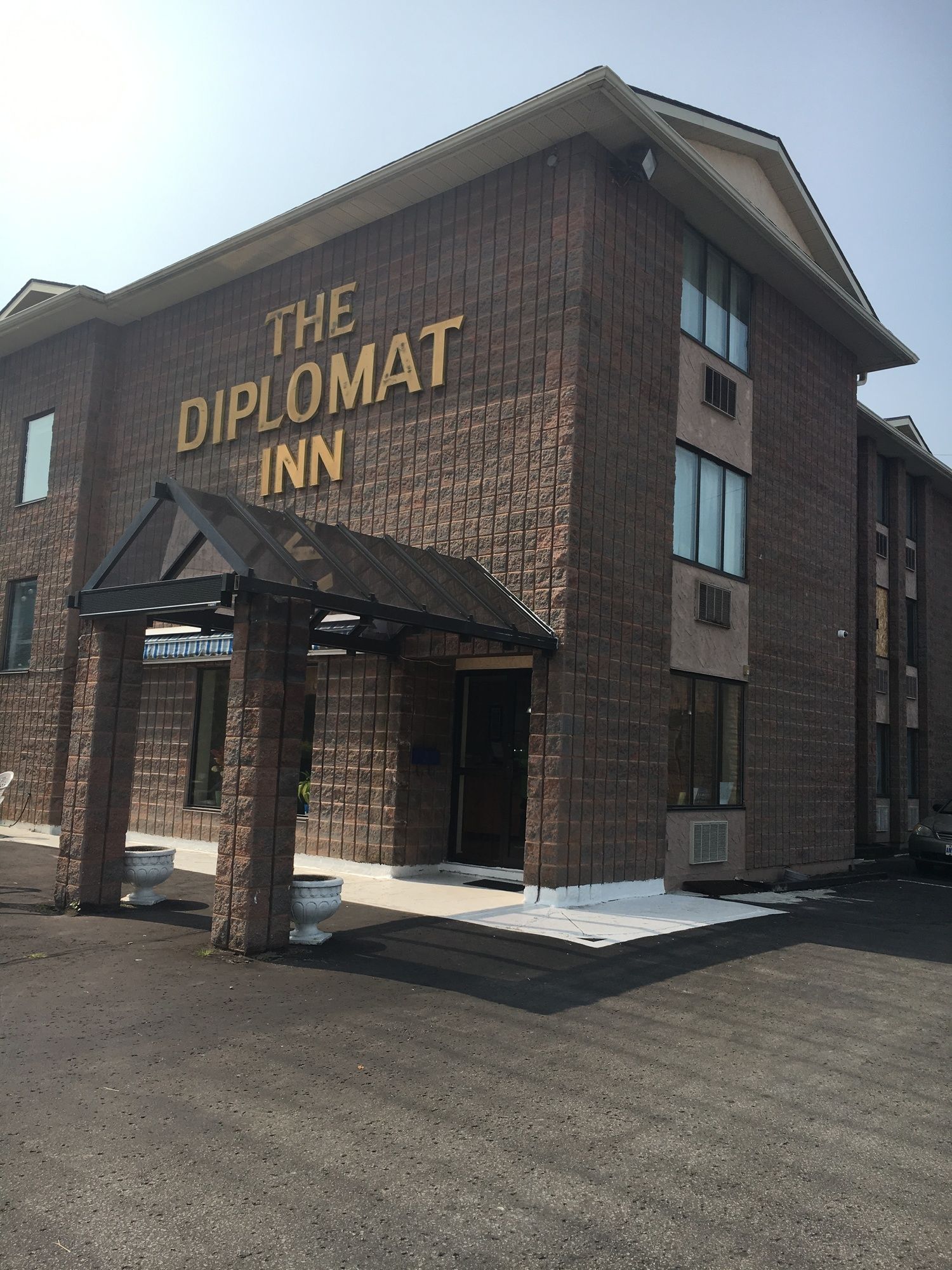 The Diplomat Inn