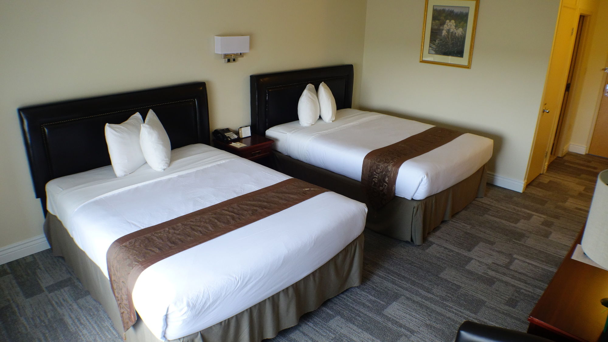 The Peninsula Inn & Resort