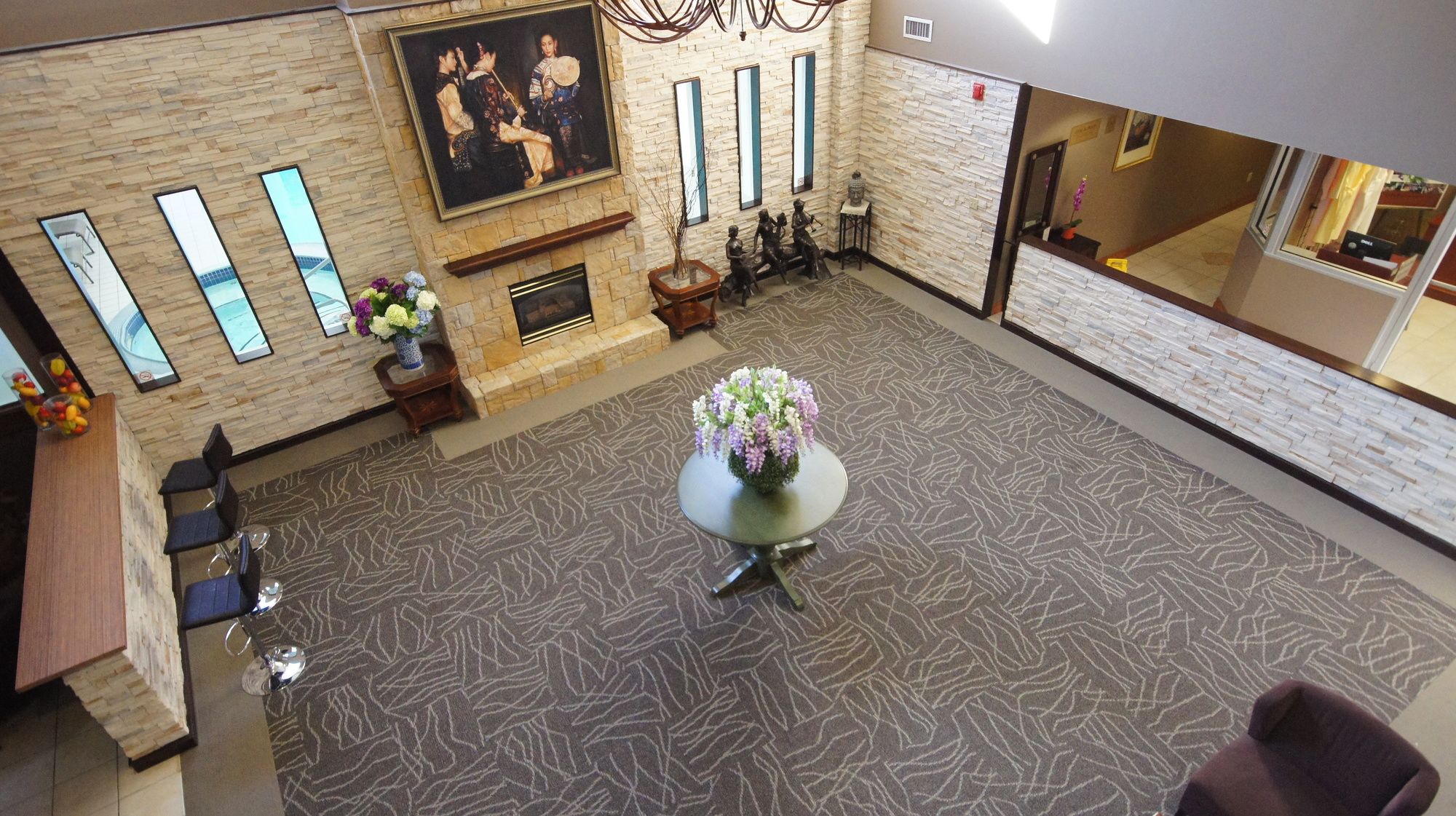 The Peninsula Inn & Resort
