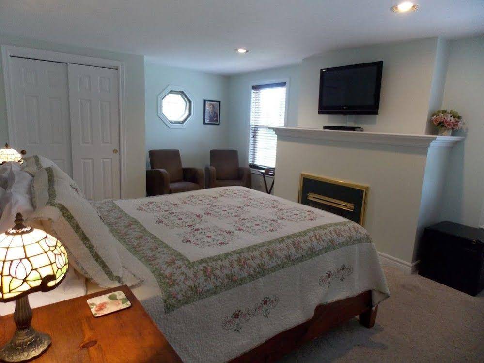 Finlay House Bed & Breakfast