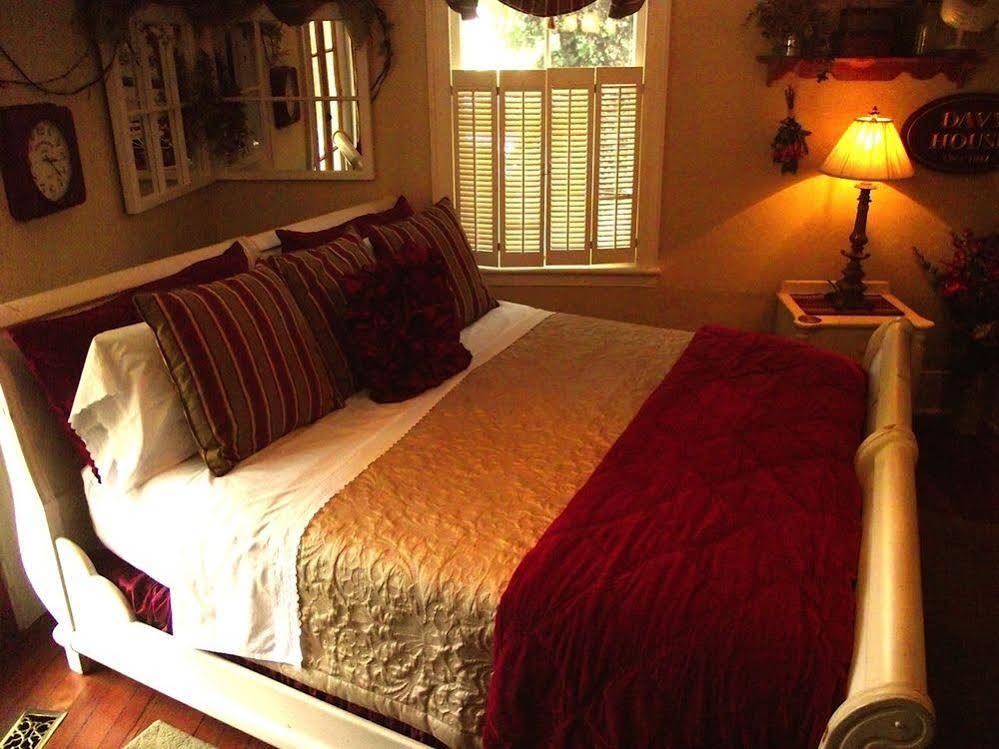 Historic Davy House Bed & Breakfast Inn