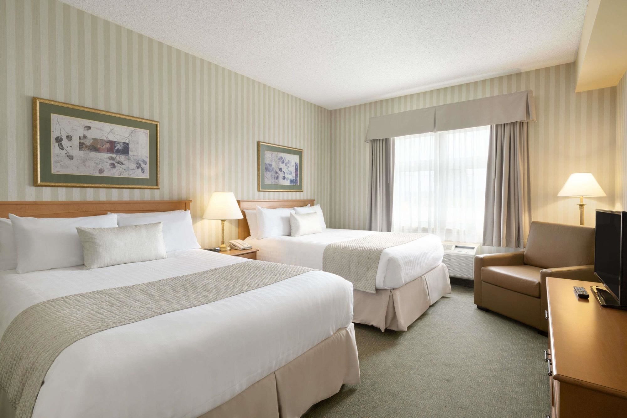 Days Inn by Wyndham Orillia