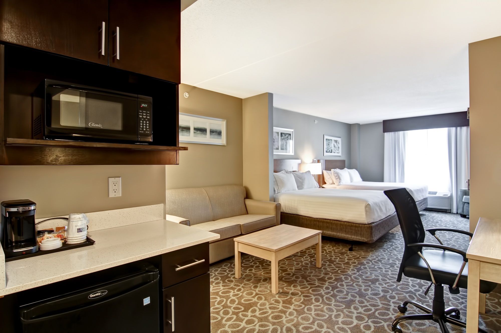 Holiday Inn Express & Suites Oshawa Downtown - Toronto Area