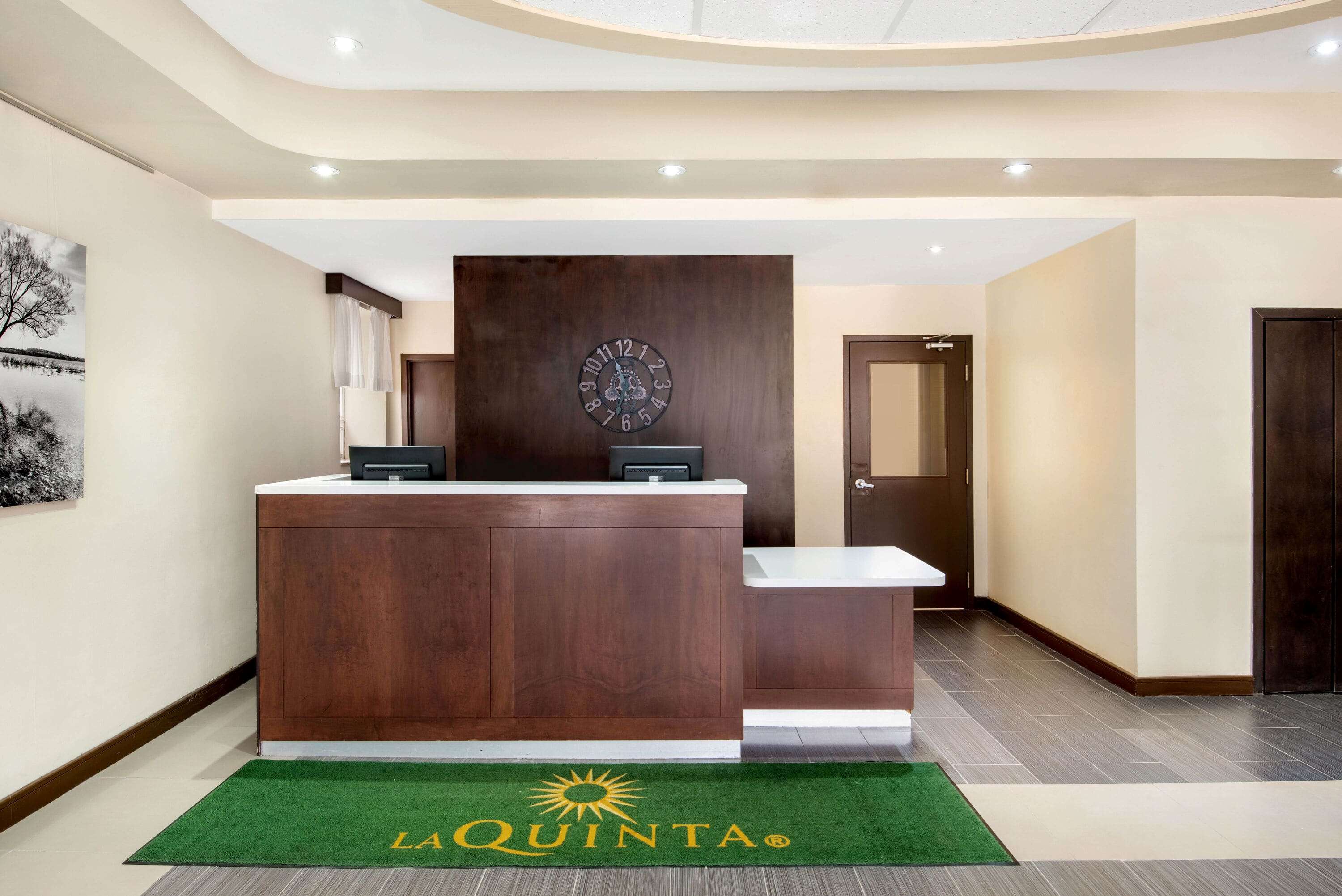 La Quinta Inn & Suites by Wyndham Oshawa