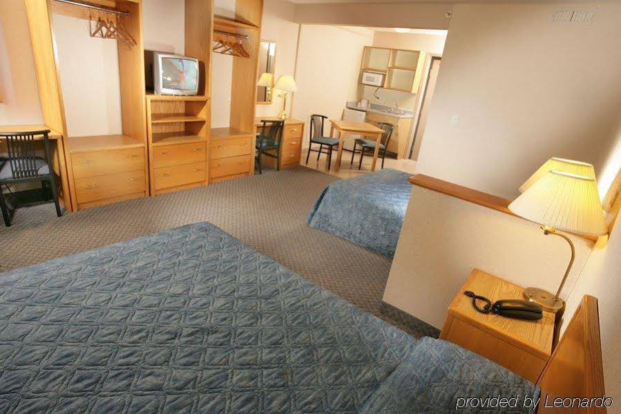 Residence & Conference Centre – Oshawa