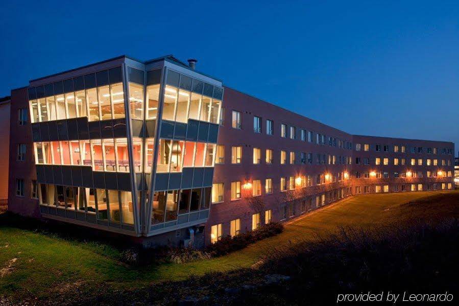 Residence & Conference Centre – Oshawa