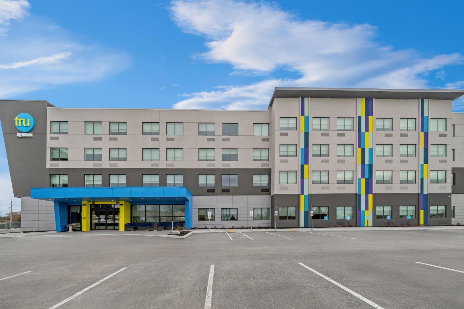 Tru by Hilton Oshawa