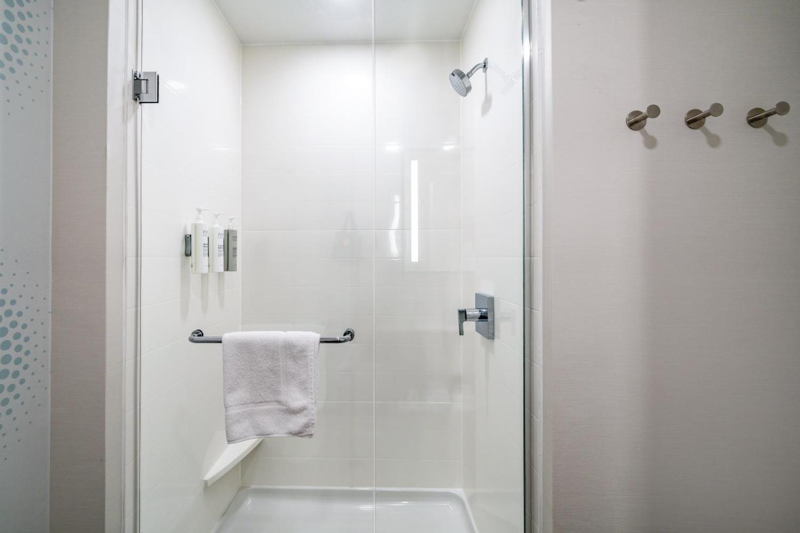 Tru by Hilton Oshawa