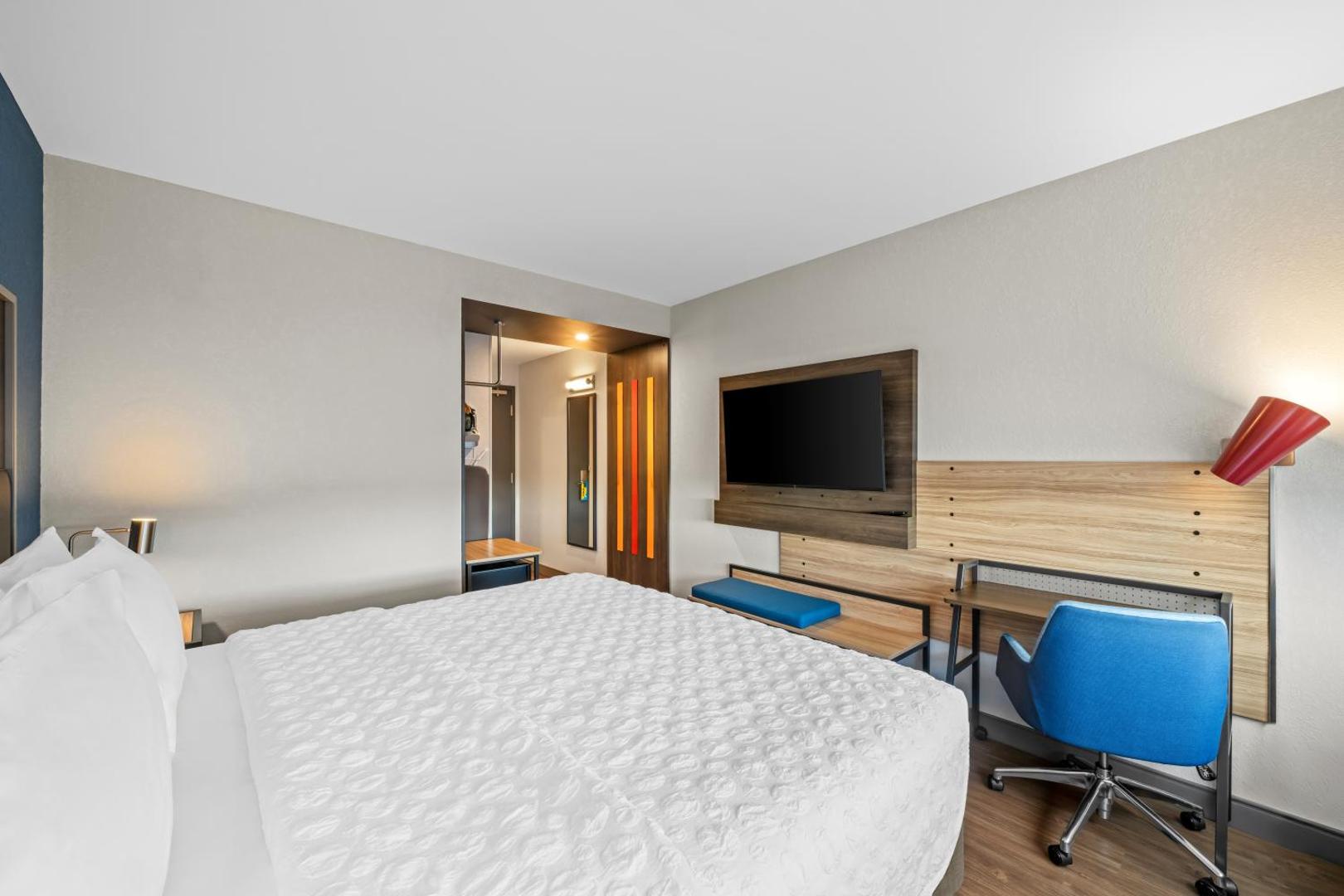 Tru by Hilton Oshawa