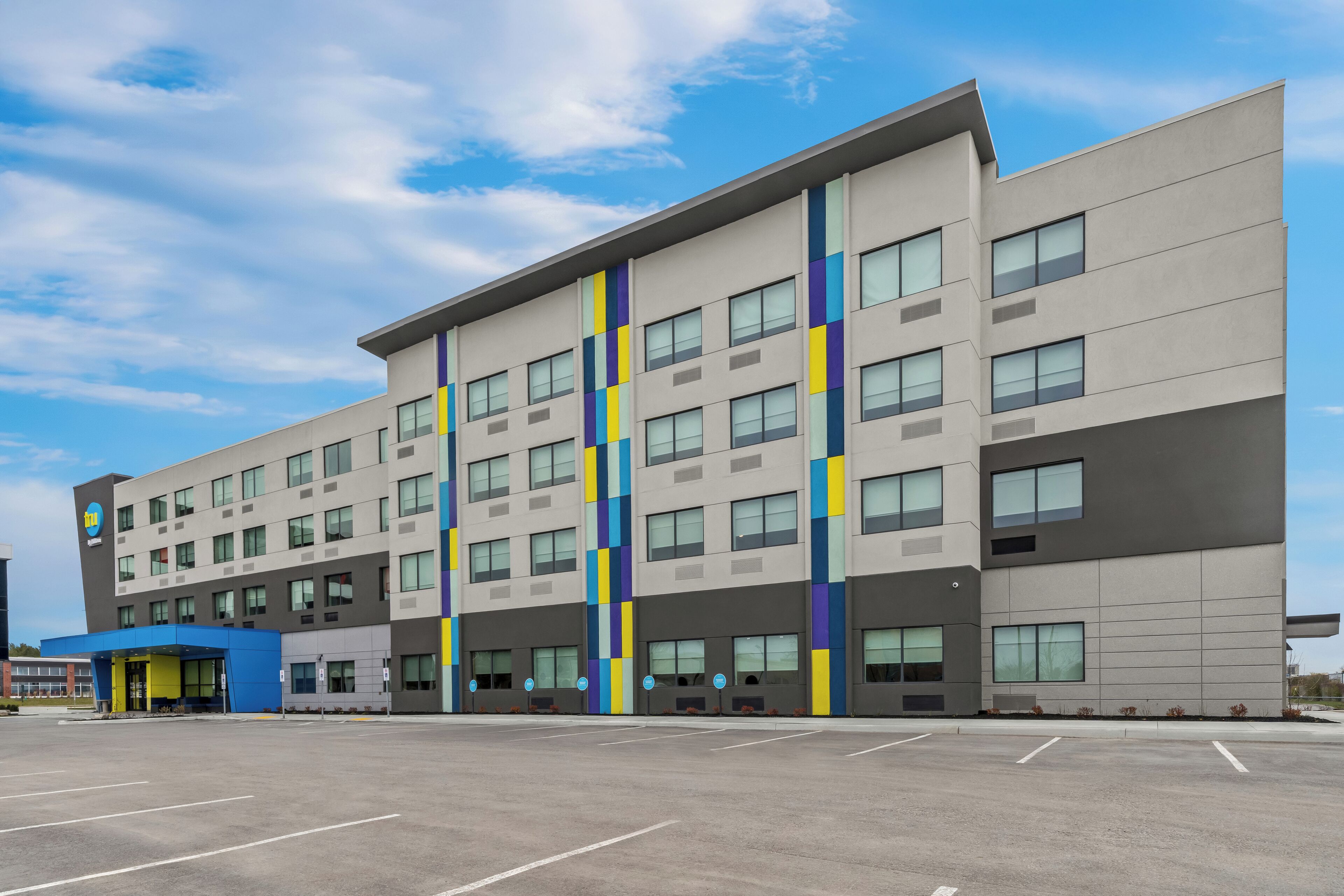 Tru by Hilton Oshawa