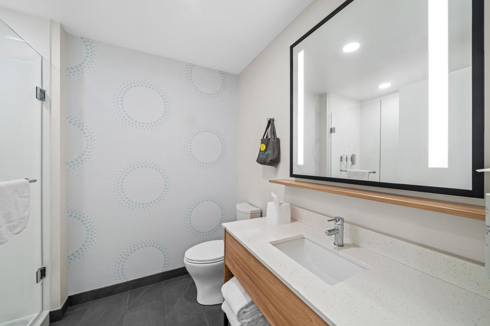 Tru by Hilton Oshawa