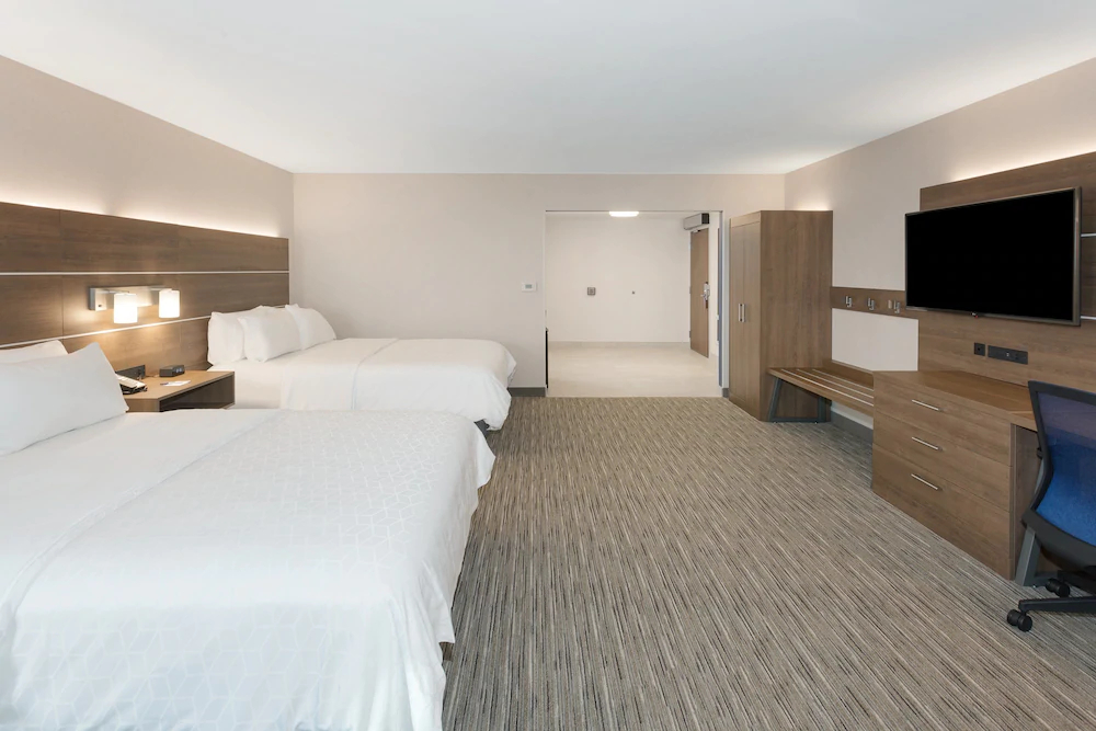 Holiday Inn Express & Suites Downtown Ottawa East