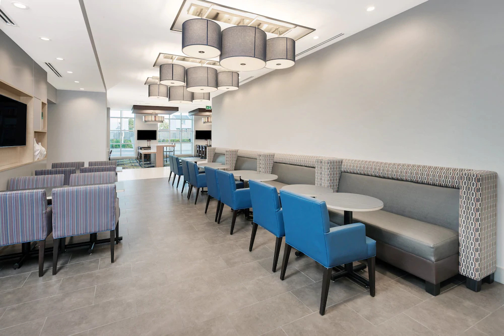Holiday Inn Express & Suites Downtown Ottawa East