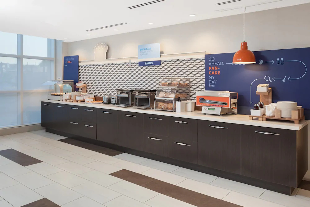 Holiday Inn Express & Suites Downtown Ottawa East