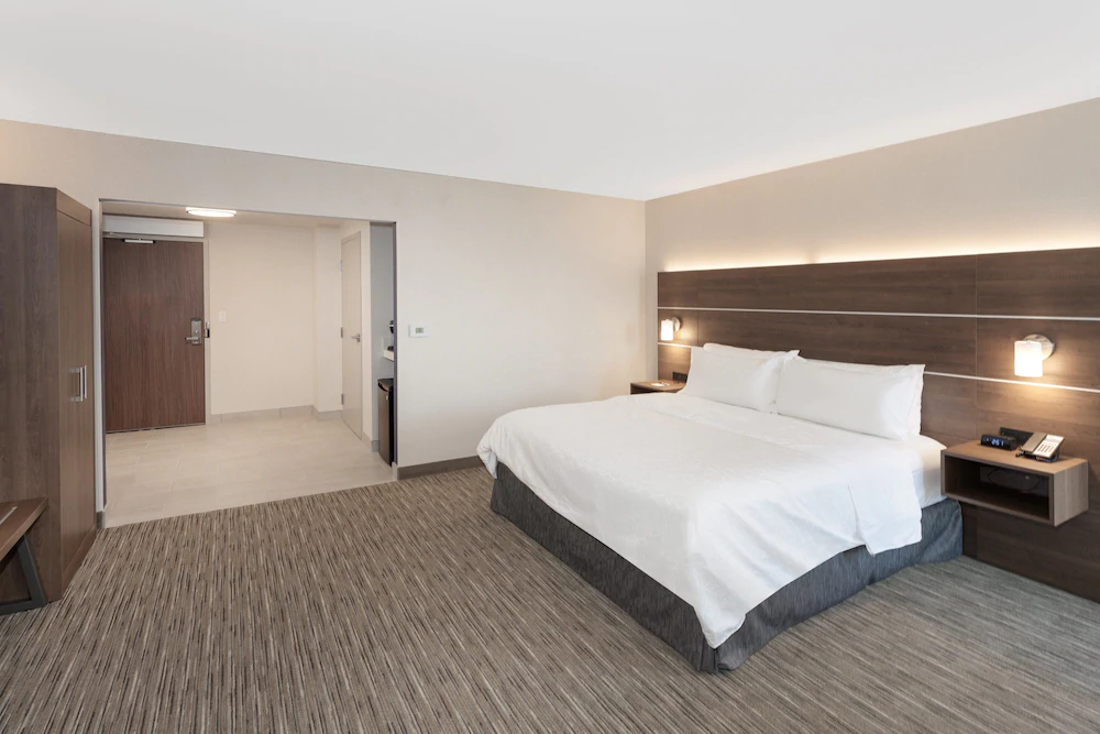 Holiday Inn Express & Suites Downtown Ottawa East