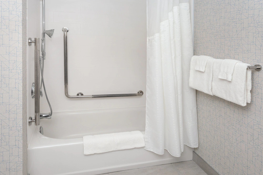 Holiday Inn Express & Suites Downtown Ottawa East