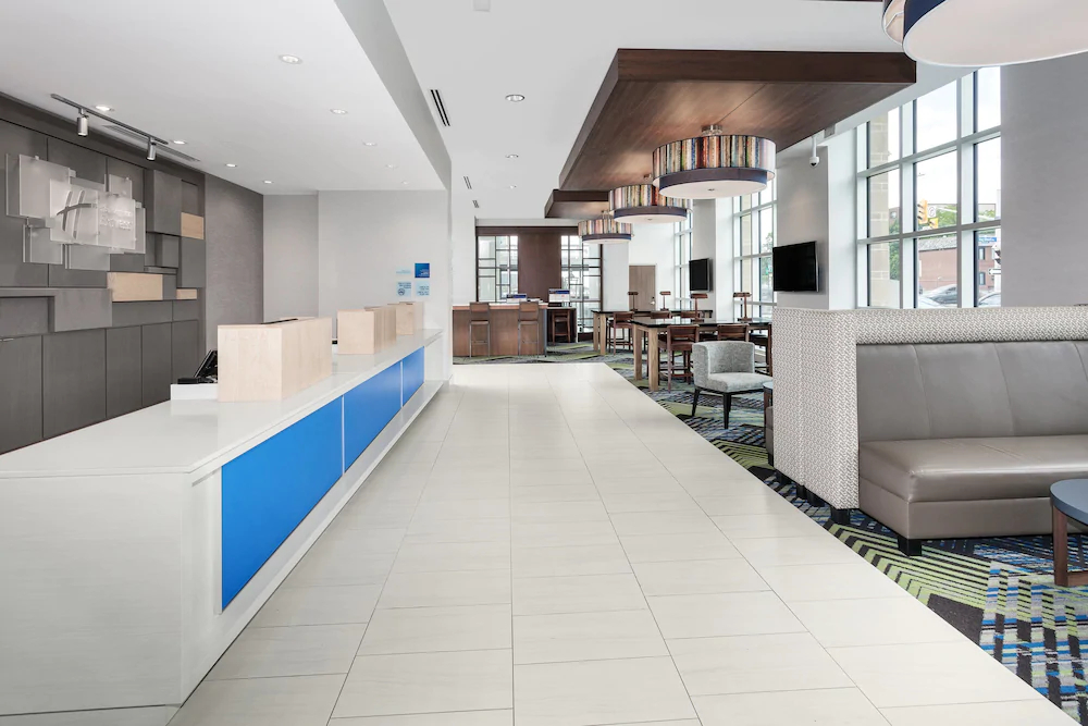 Holiday Inn Express & Suites Downtown Ottawa East