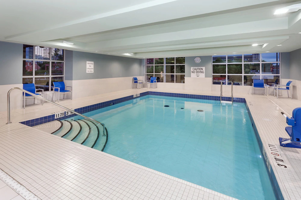 Holiday Inn Express & Suites Downtown Ottawa East