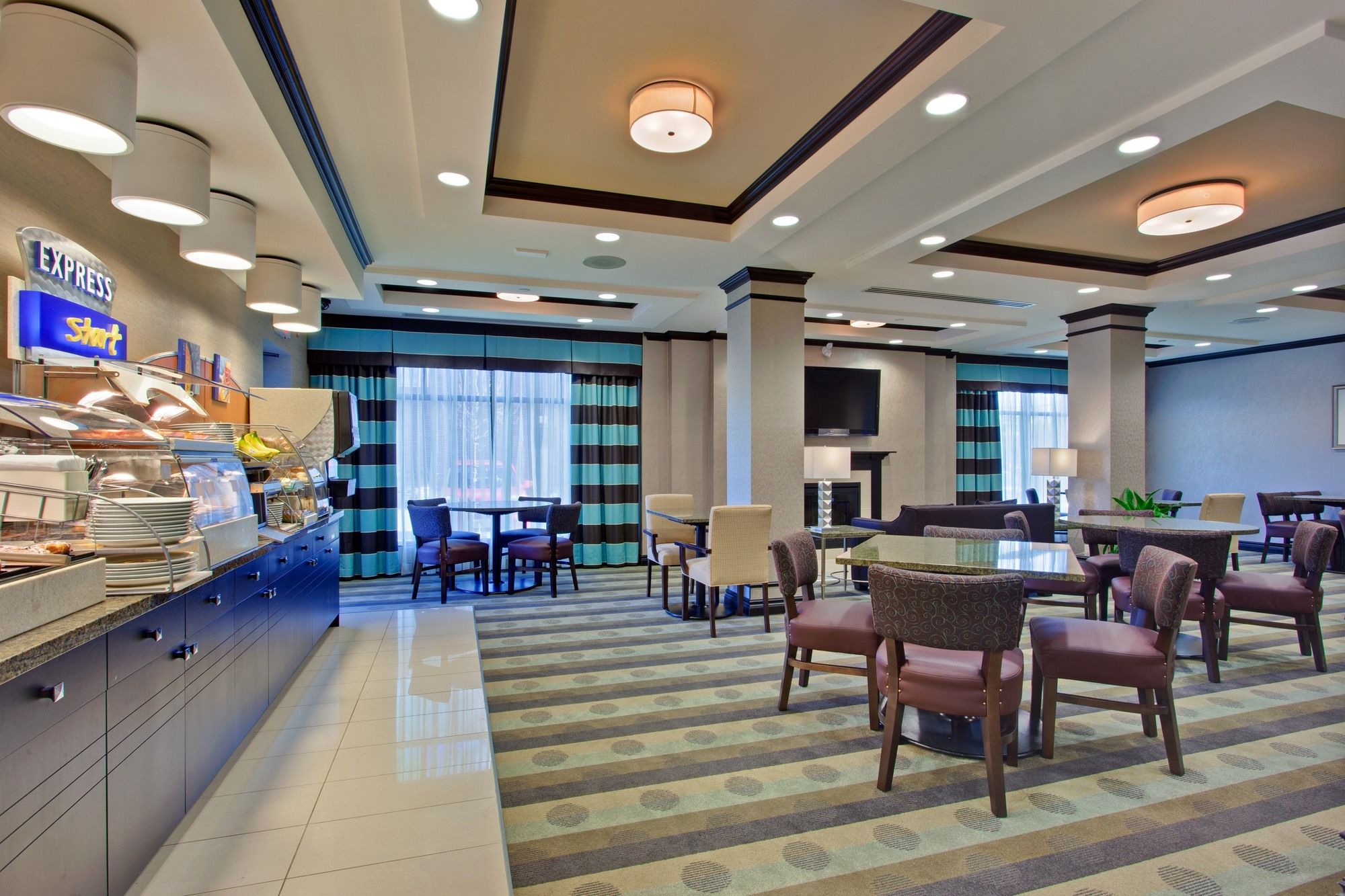 Holiday Inn Express & Suites Ottawa West - Nepean