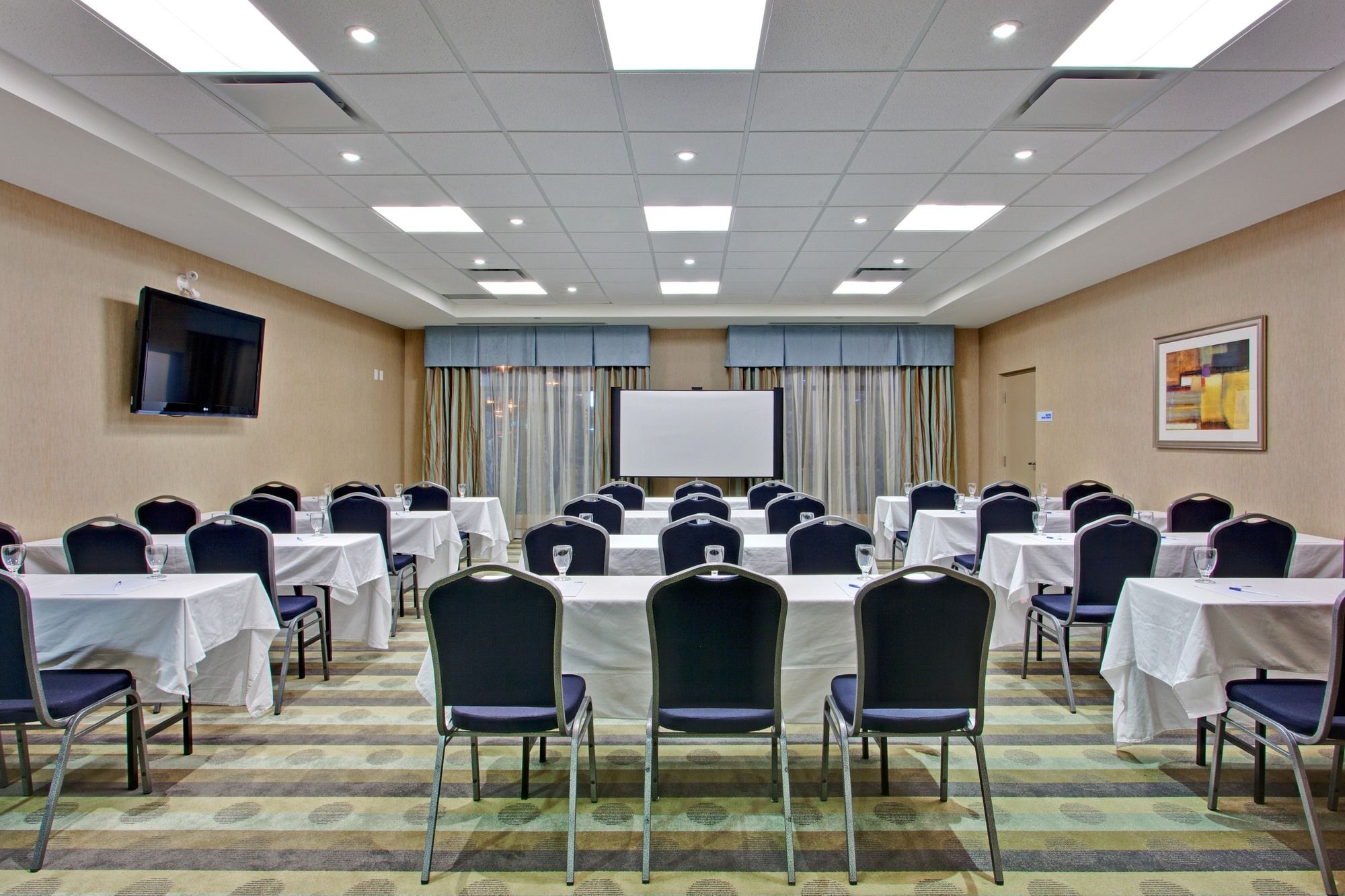 Holiday Inn Express & Suites Ottawa West - Nepean