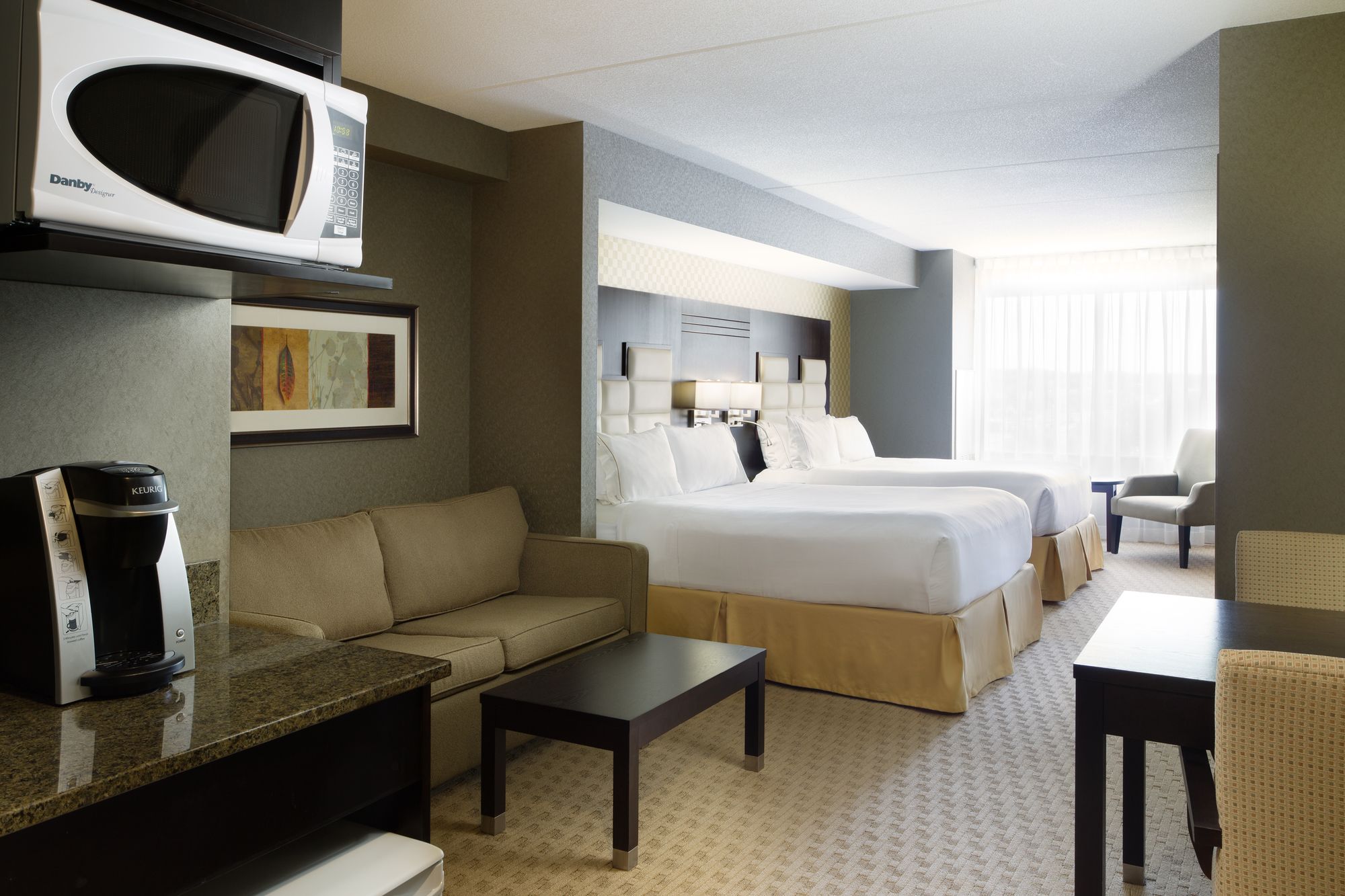Holiday Inn Express & Suites Ottawa West - Nepean