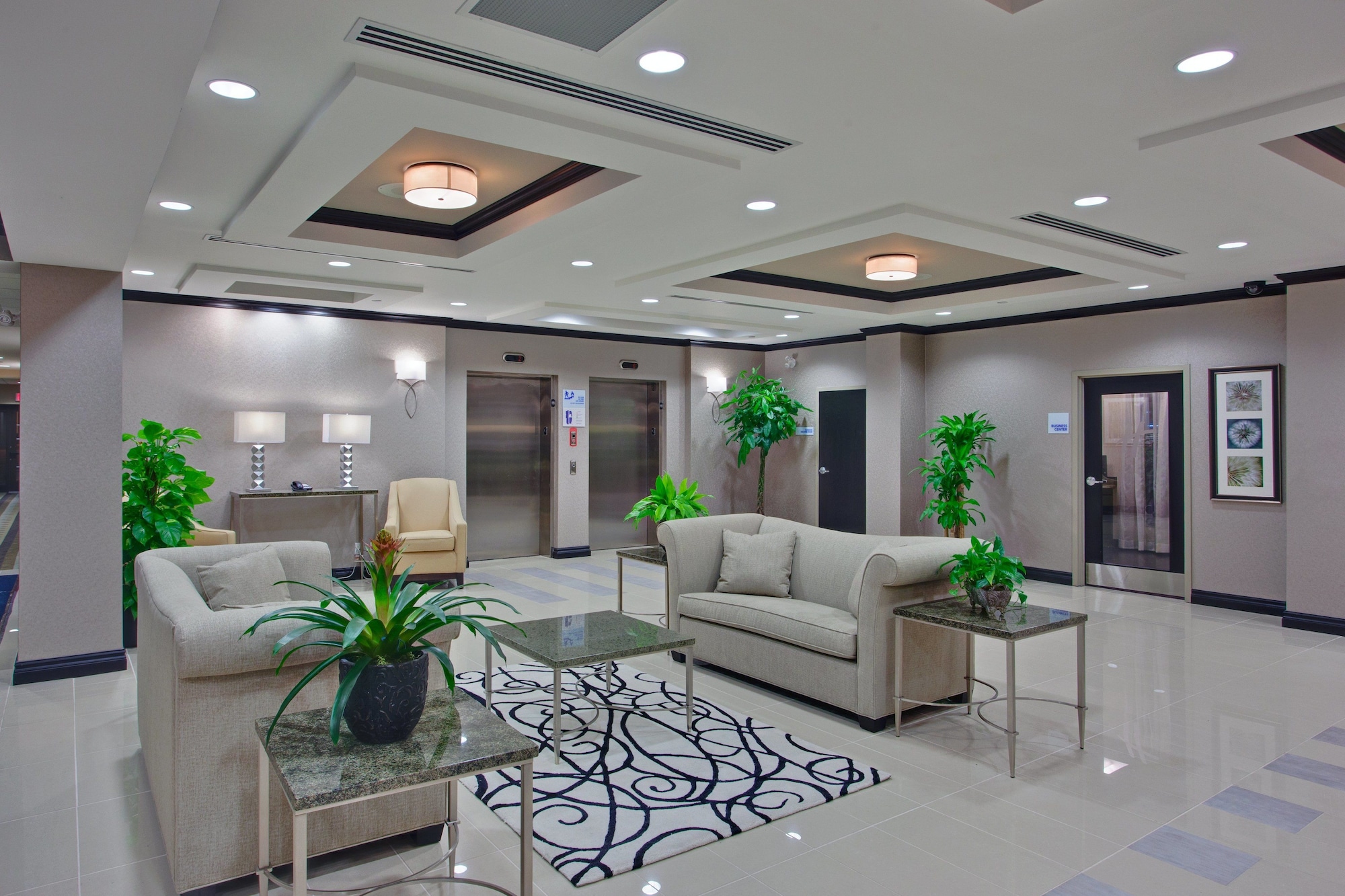 Holiday Inn Express & Suites Ottawa West - Nepean