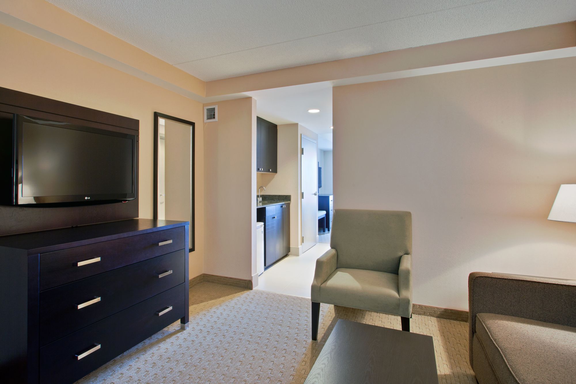 Holiday Inn Express & Suites Ottawa West - Nepean