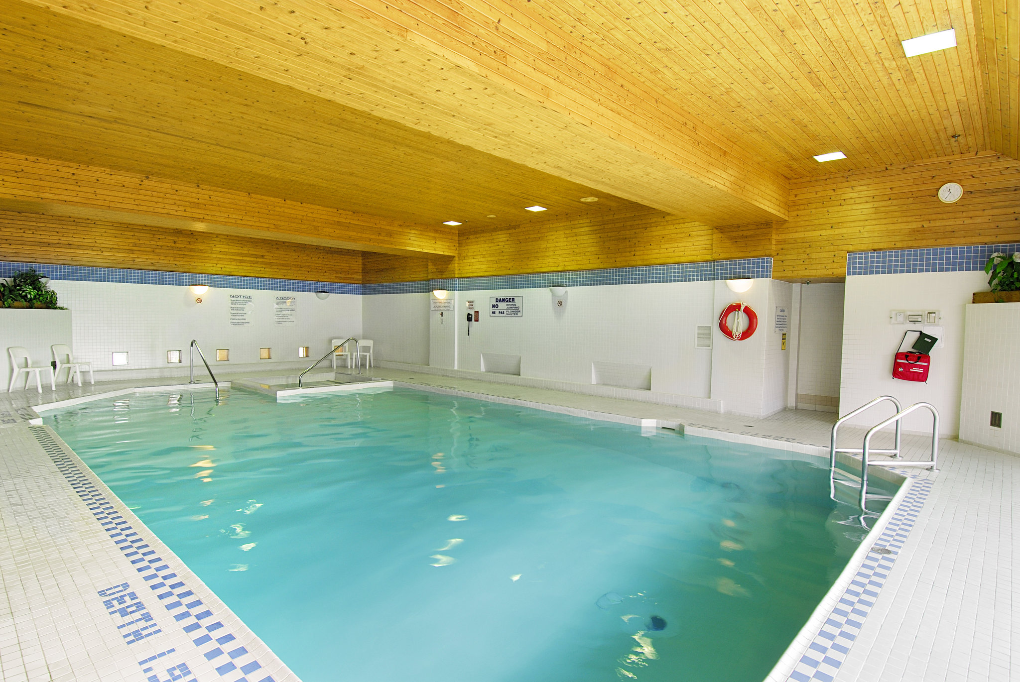 Les Suites Hotel Ottawa