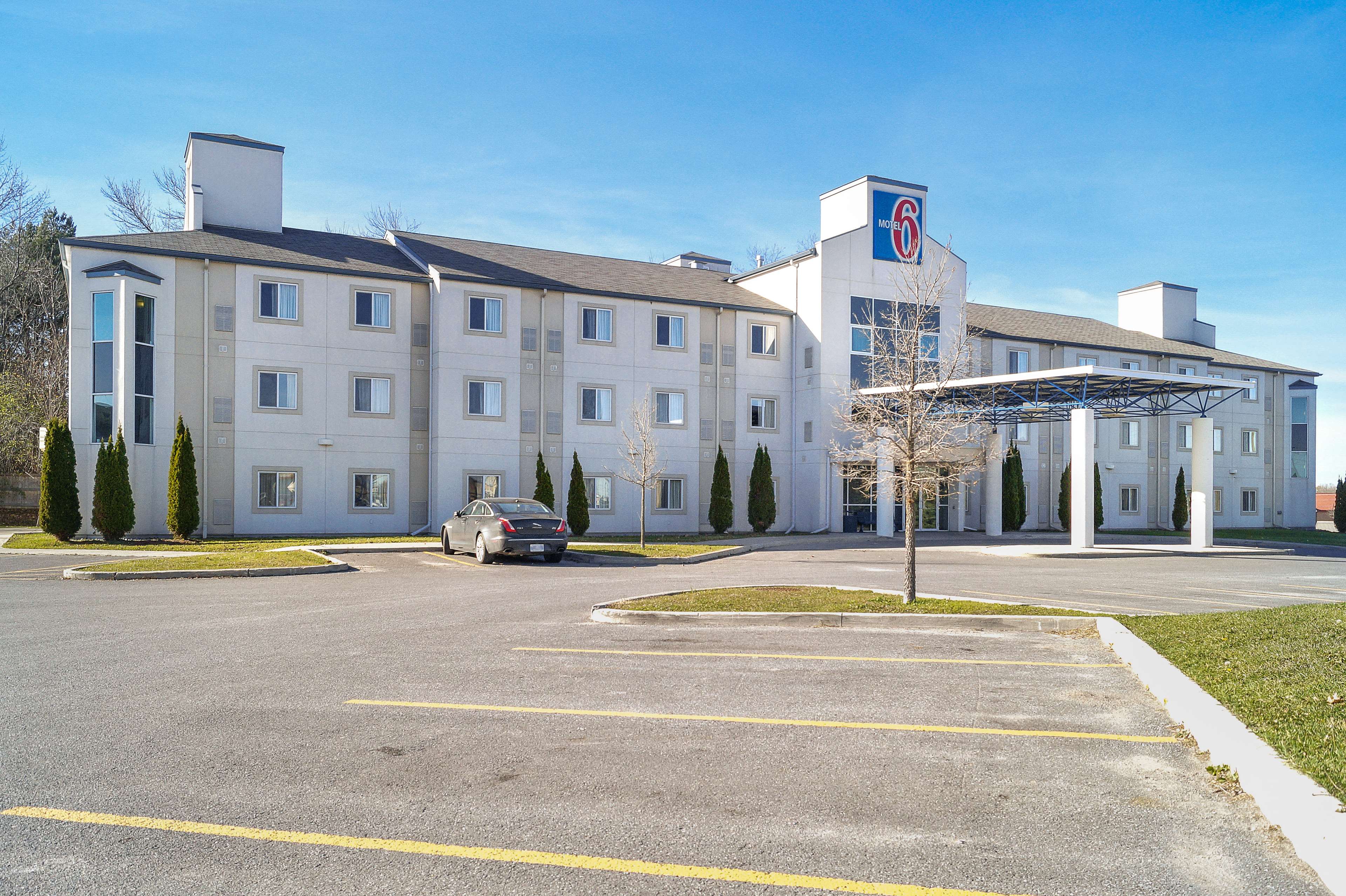 Motel 6 Peterborough