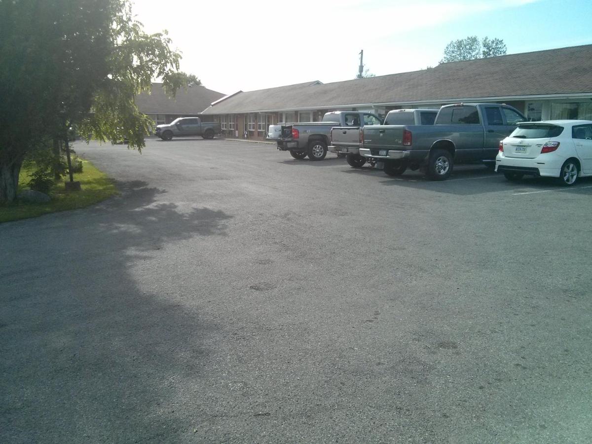 Knights Inn Port Colborne