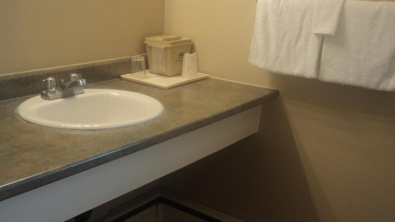 Knights Inn Port Colborne