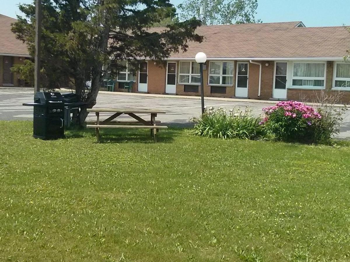 Knights Inn Port Colborne
