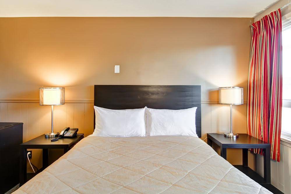 Summit Inn