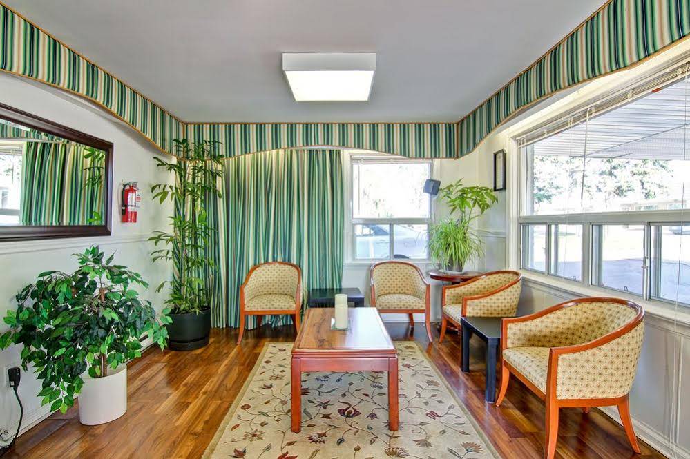Summit Inn
