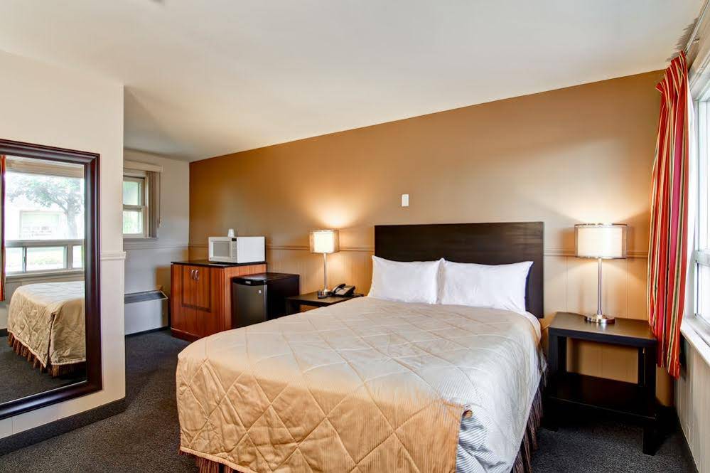 Summit Inn