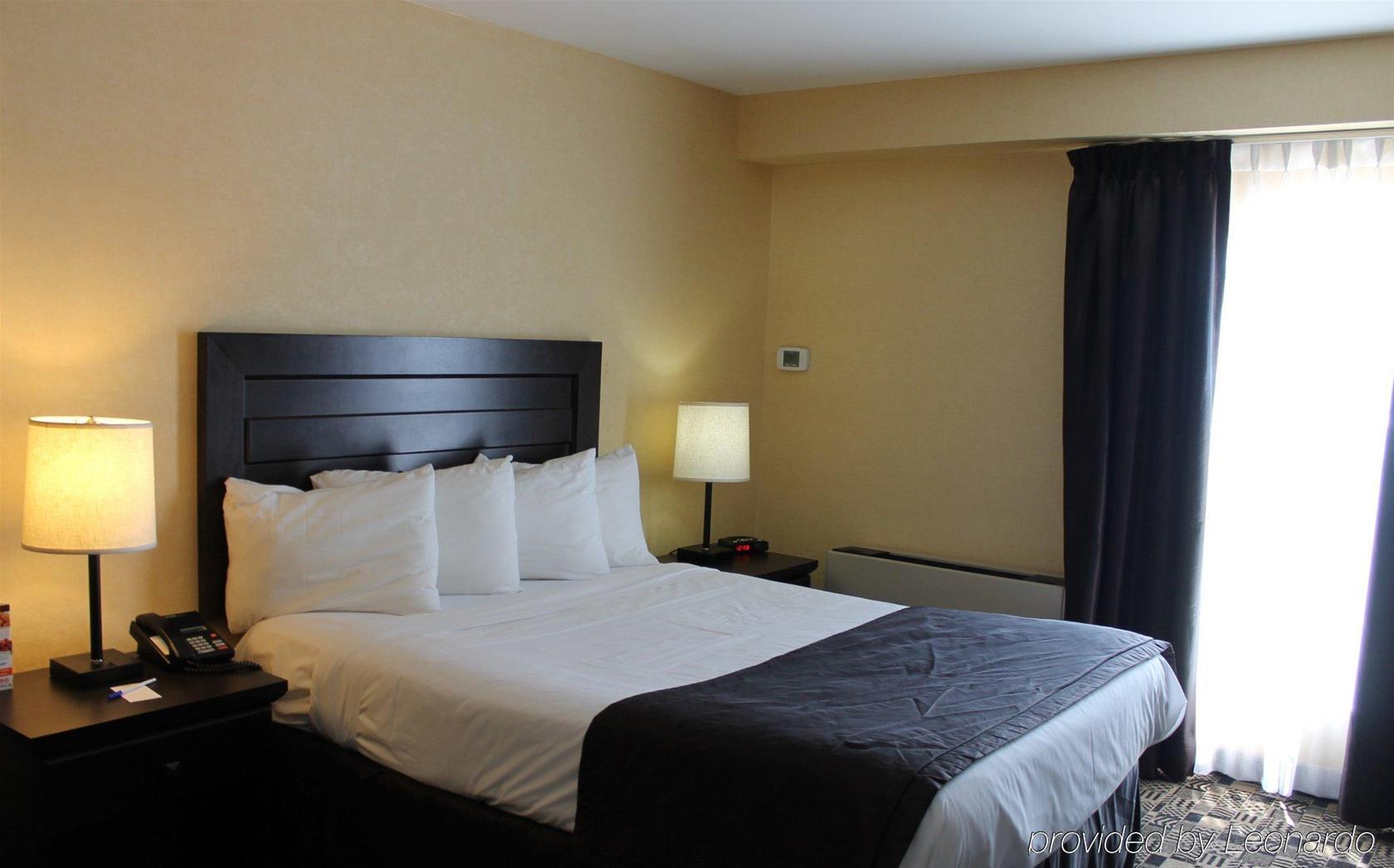 Travelodge by Wyndham Sarnia