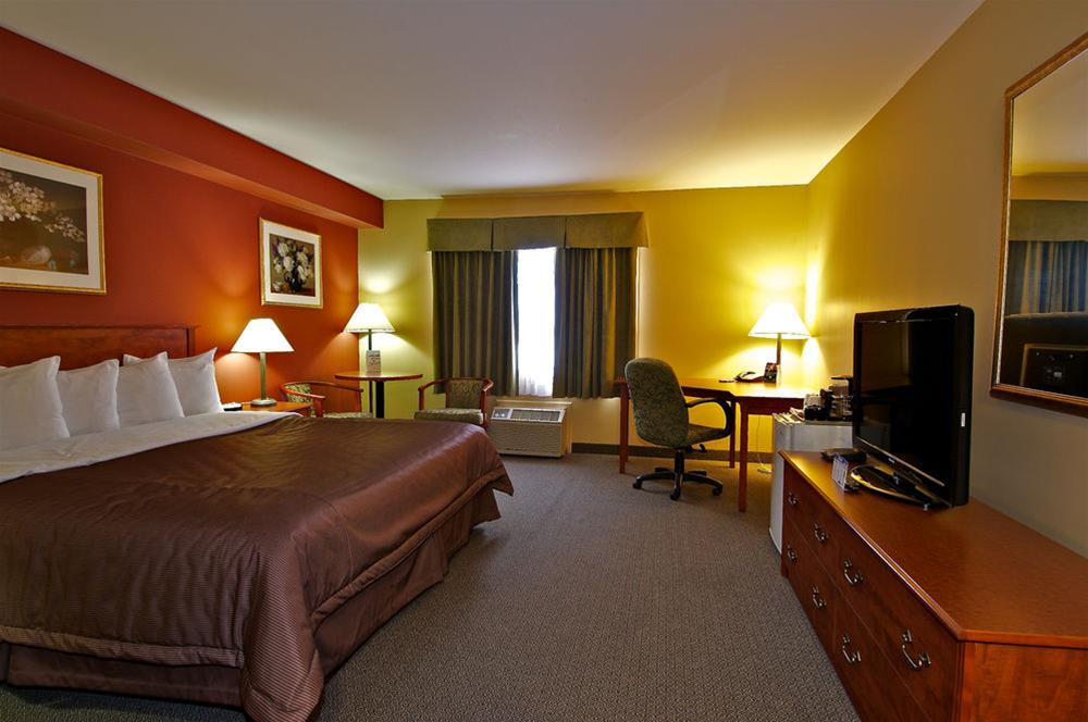 Super 8 by Wyndham Sault Ste Marie On