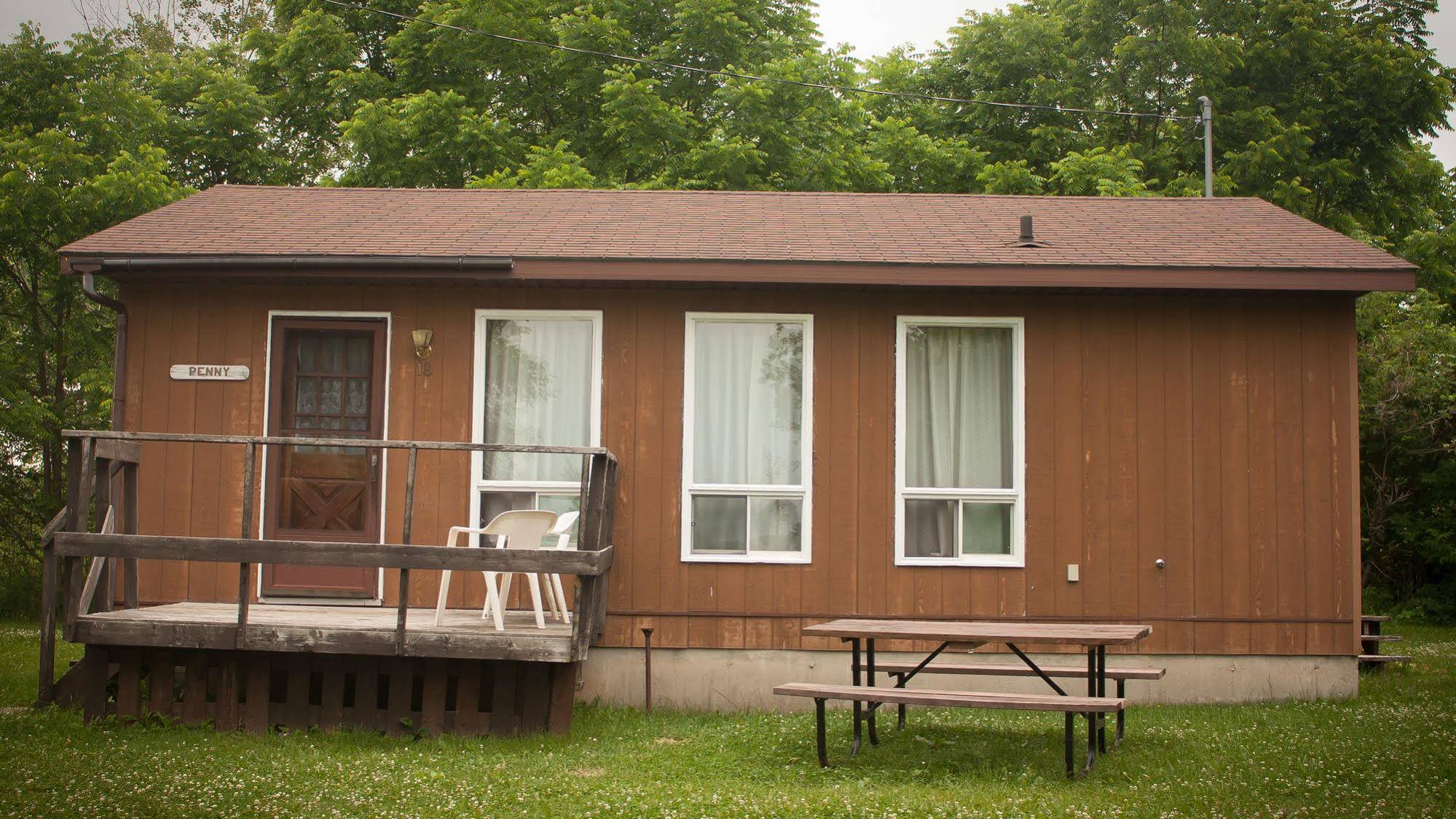 Lake Dalrymple Resort