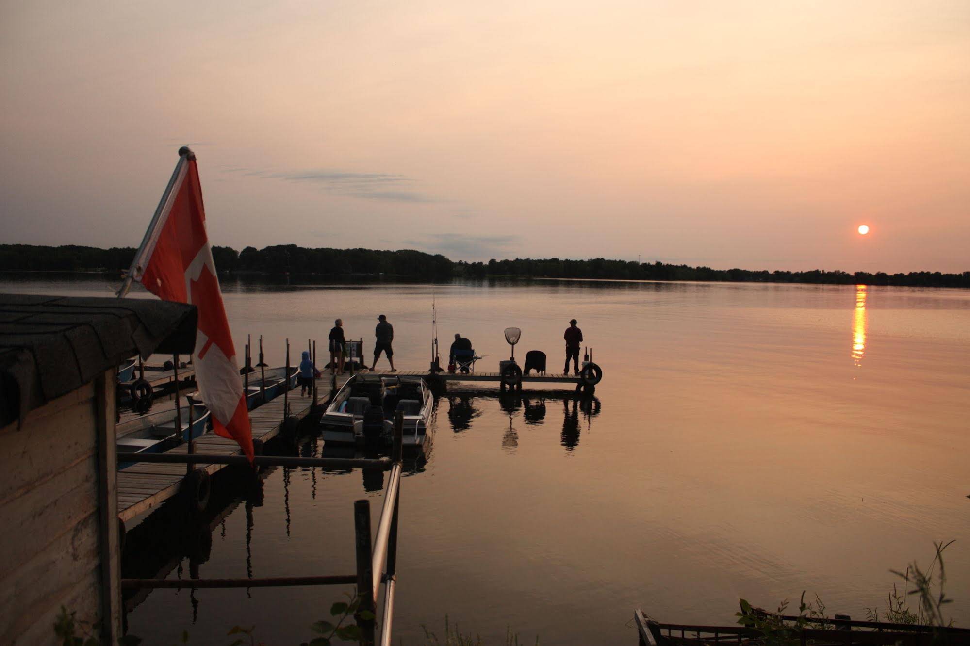 Lake Dalrymple Resort