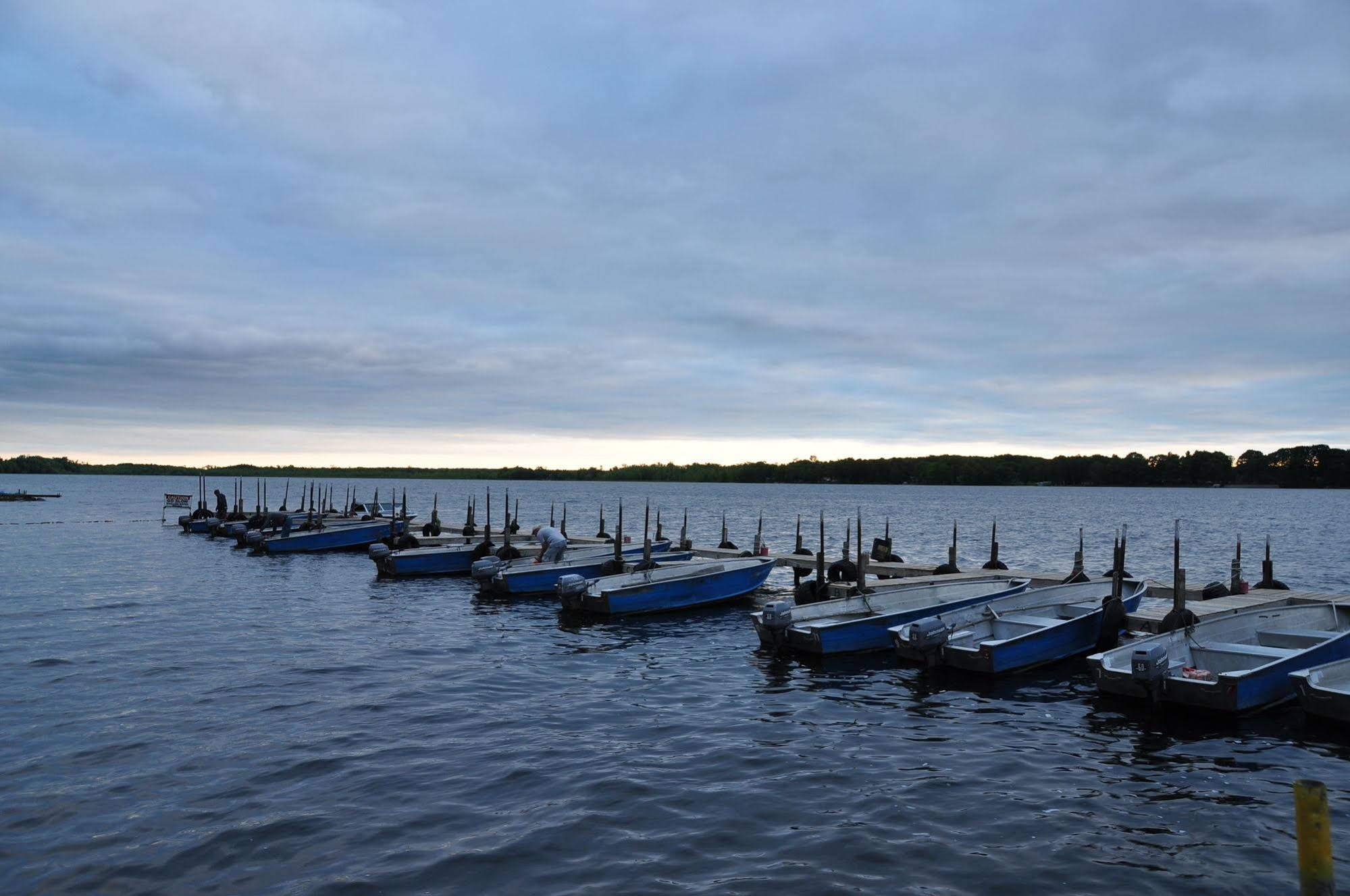 Lake Dalrymple Resort