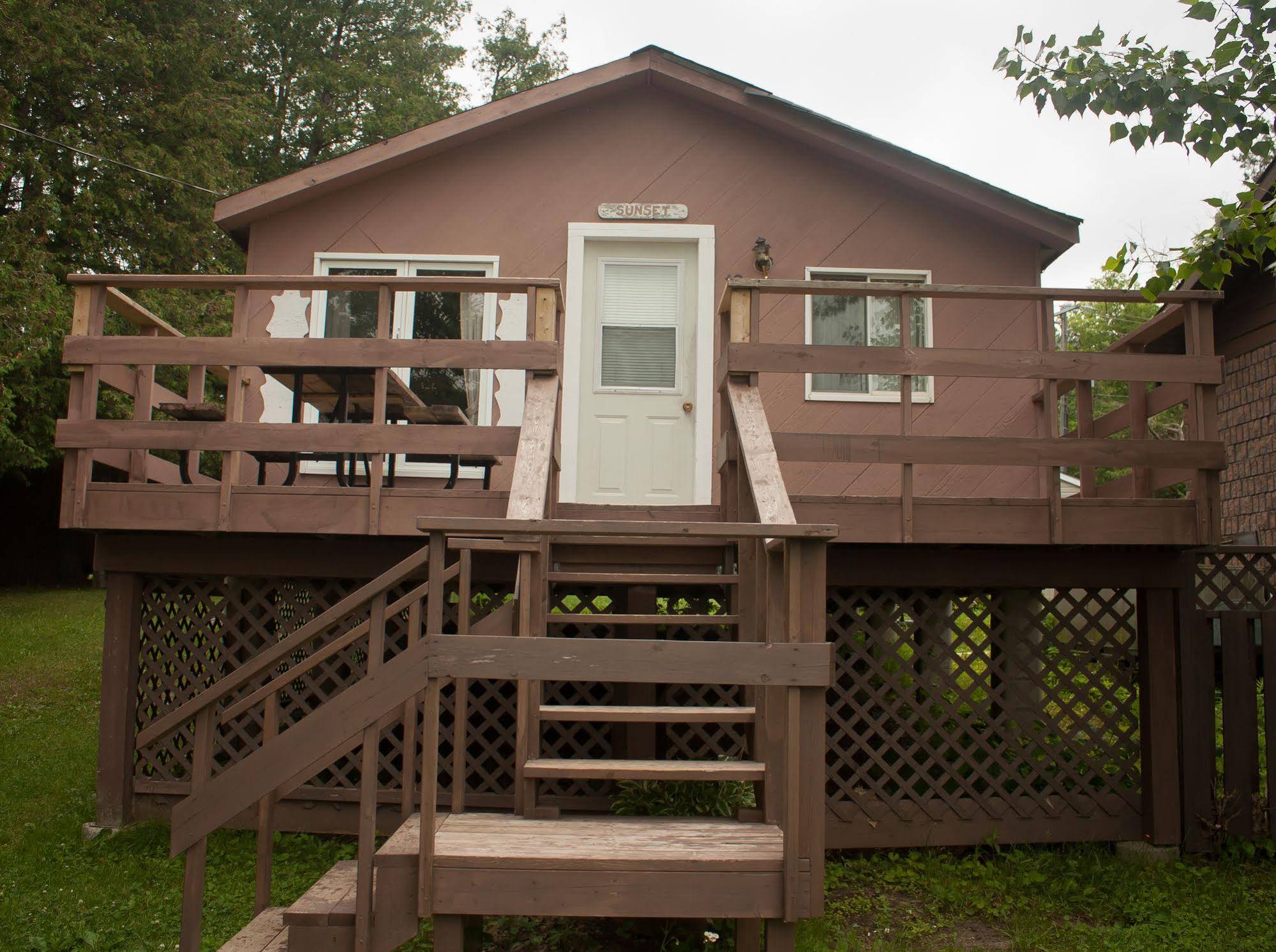 Lake Dalrymple Resort